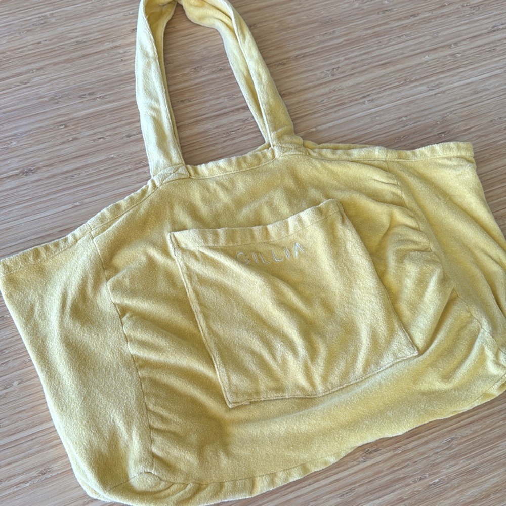 GILLIA Yellow Oversized Terry Towel Beach Bag